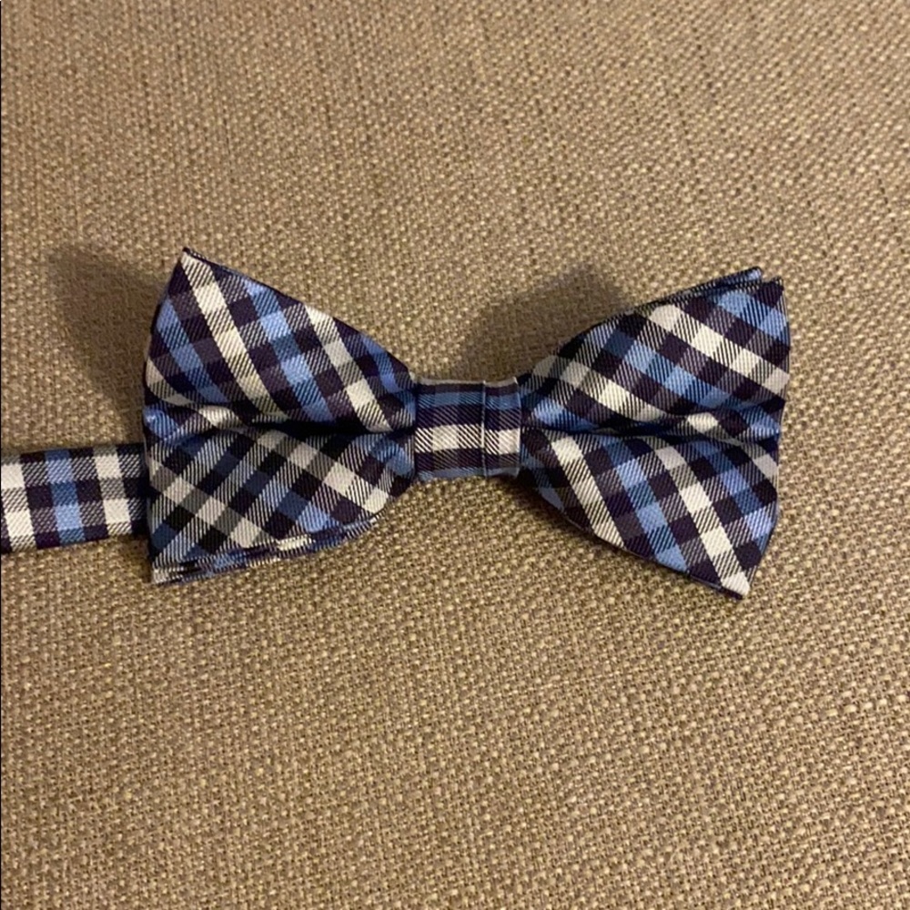 Blue Plaid Bow Tie (pre-tied)